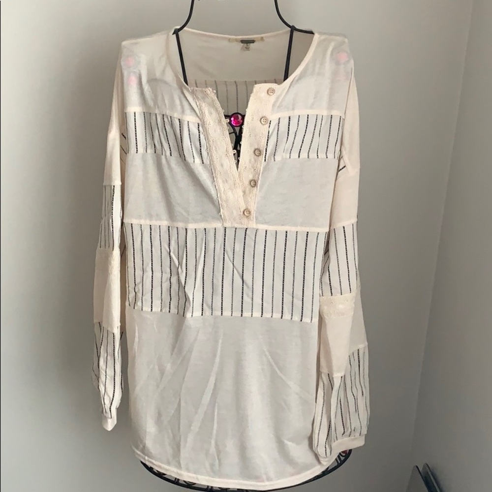 Buckle Top
